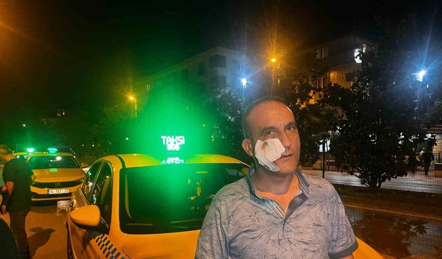 Yol verme kavgası taksi durağına taştı: 2 yaralı