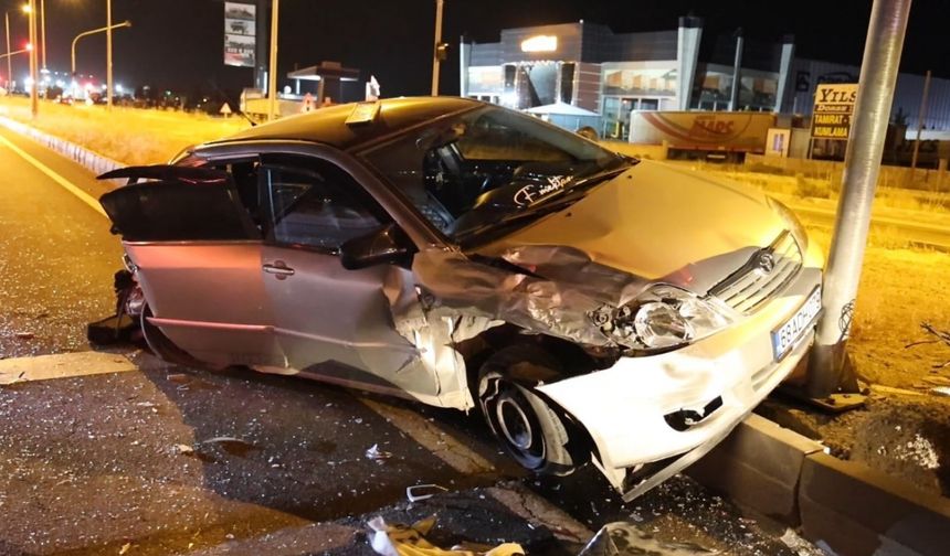 Aksaray’da tır ile 2 otomobil çarpıştı: 1 yaralı