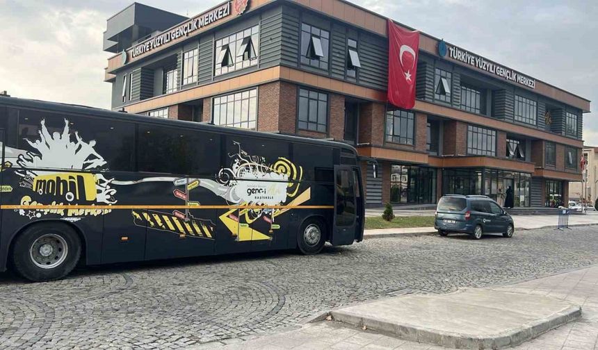 GençBüs’te YKS tercih maratonu