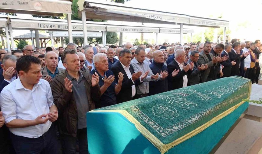 Ülkücü Erdem Şenocak, son yolculuğuna uğurlandı