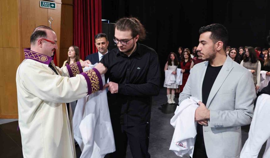 Atatürk Üniversitesi Tıp Fakültesinde beyaz önlük heyecanı