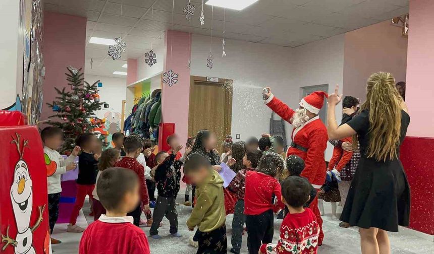 Van Büyükşehir Belediyesinden kandil günü Noel kutlaması