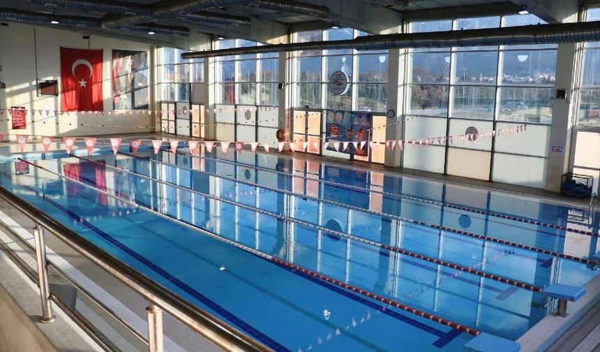 Yunusemre'den kadınlara özel kış dönemi yüzme kursu