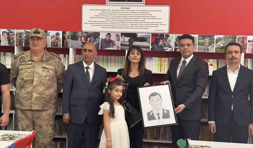 Silah arkadaşları Şehit Astsubay Mehmet Gündüz'ün adını kütüphanede yaşatıyor