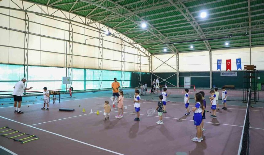 Büyükşehir Yaz Spor Okulları, ilk dönemini tamamladı