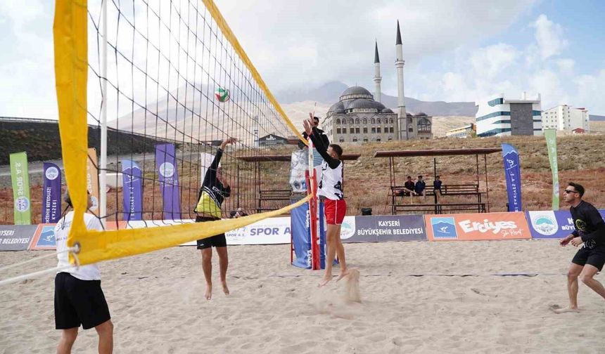 Erciyes, voleybol tutkunlarını buluşturacak