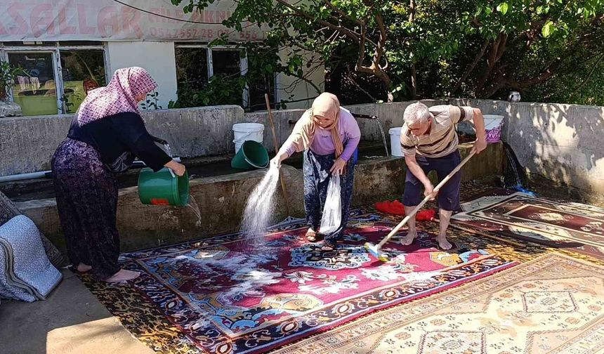 Yozgat'ta geleneksel halı yıkama mesaisi başladı