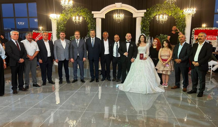 Yozgat Protokolünü Buluşturan Düğün: Kızıltaş Ailesinin Mutlu Günü