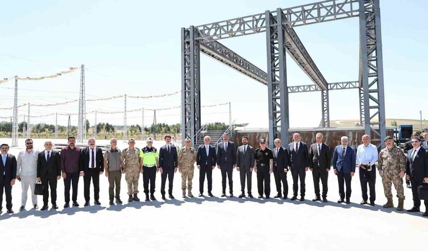 Bakan Yardımcısı Çelik, Malazgirt Zaferi etkinliklerinin yapılacağı alanı inceledi