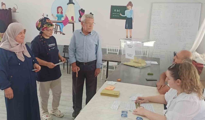 Devrek'te köy statüsündeki yerleşim birimi mahalle olmak için referanduma gitti