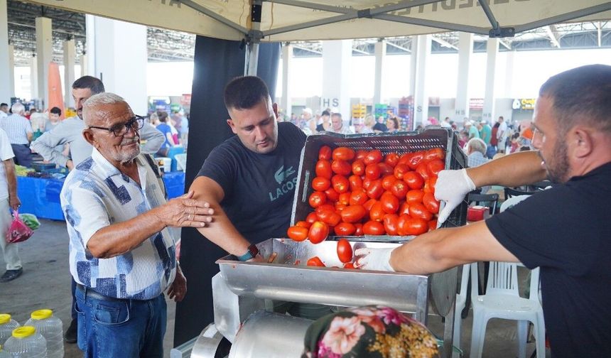 Mahallelerde salça zamanı