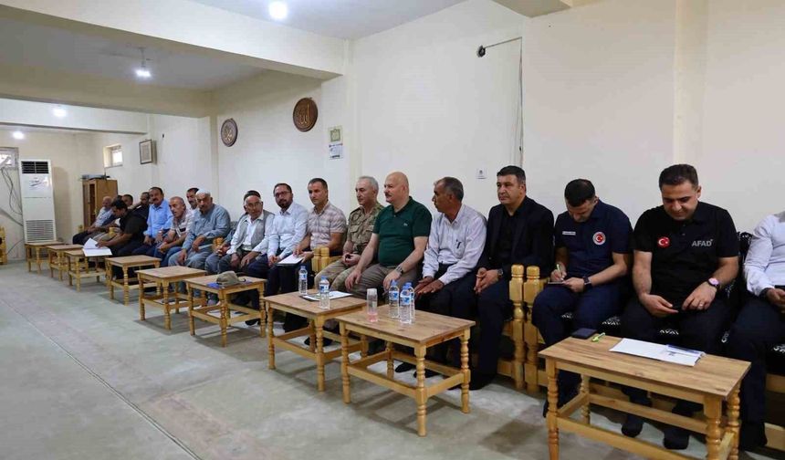 Vali Küçük, köylerin taleplerini yerinde dinledi