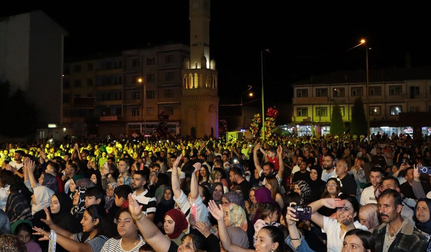 Kubat ve Tahir Uçar Yerköylüleri Coşturdu