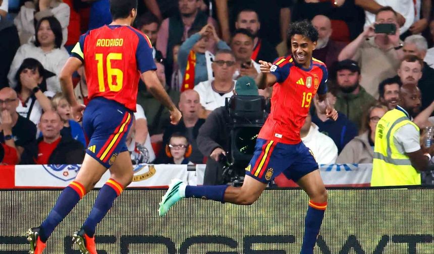 İspanya'dan İngiltere karşısında geri dönüş: 3-2