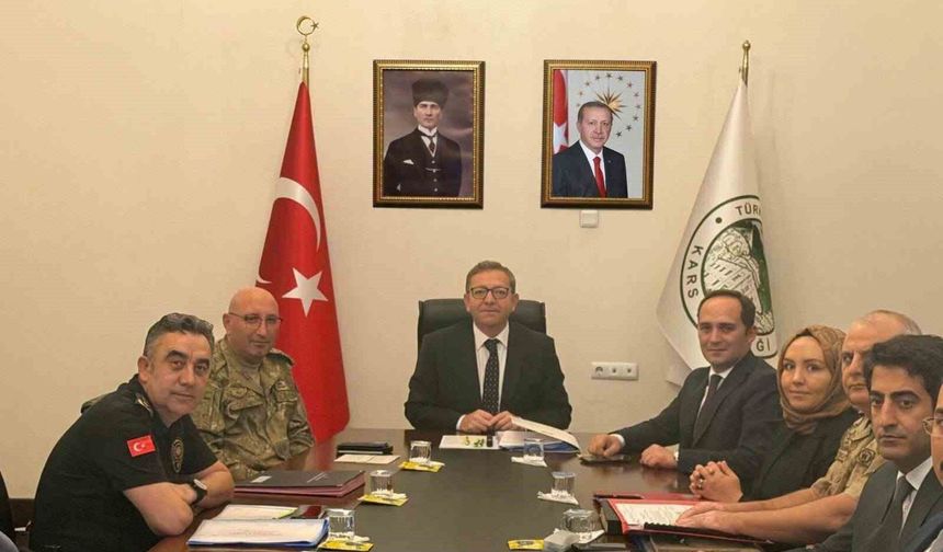 Kars'ta güvenlik zirvesi: Asayiş, okul güvenliği ve sınır hattı masada