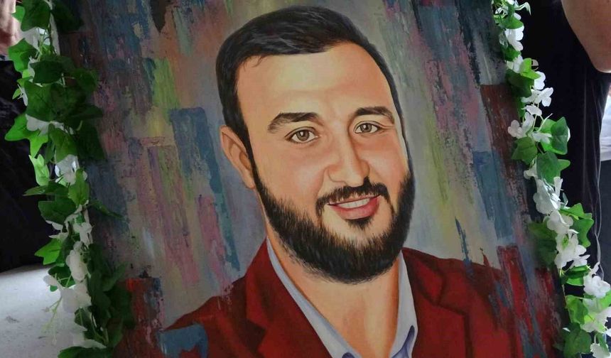 Trafik kazasında hayatını kaybeden Gazeteci Dursun Biran Yılmaz, evlilik yıl dönümünde toprağa verildi
