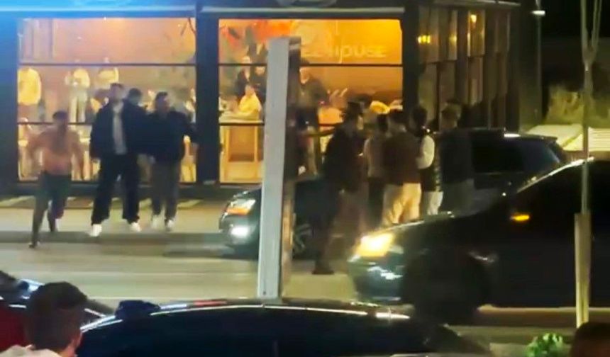 Aksaray'da gençlerin trafik kavgası kamerada