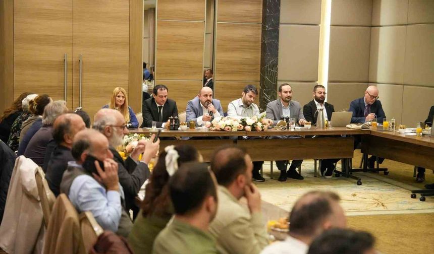 BEDAŞ, güçlü enerji altyapısı için 25 ilçede 597 muhtarla bir araya geldi