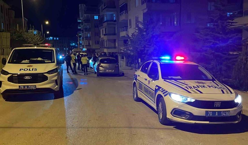 Karaman'da otomobil park halindeki araca çarptı: 1 yaralı