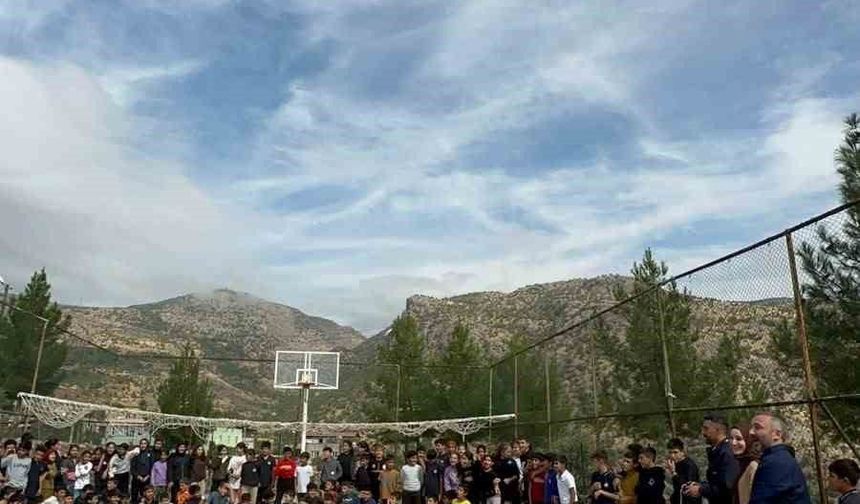 Siirt'te 7'nci sınıf öğrencilerinden roket etkinliği