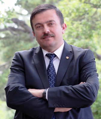 Metin Özışık-6