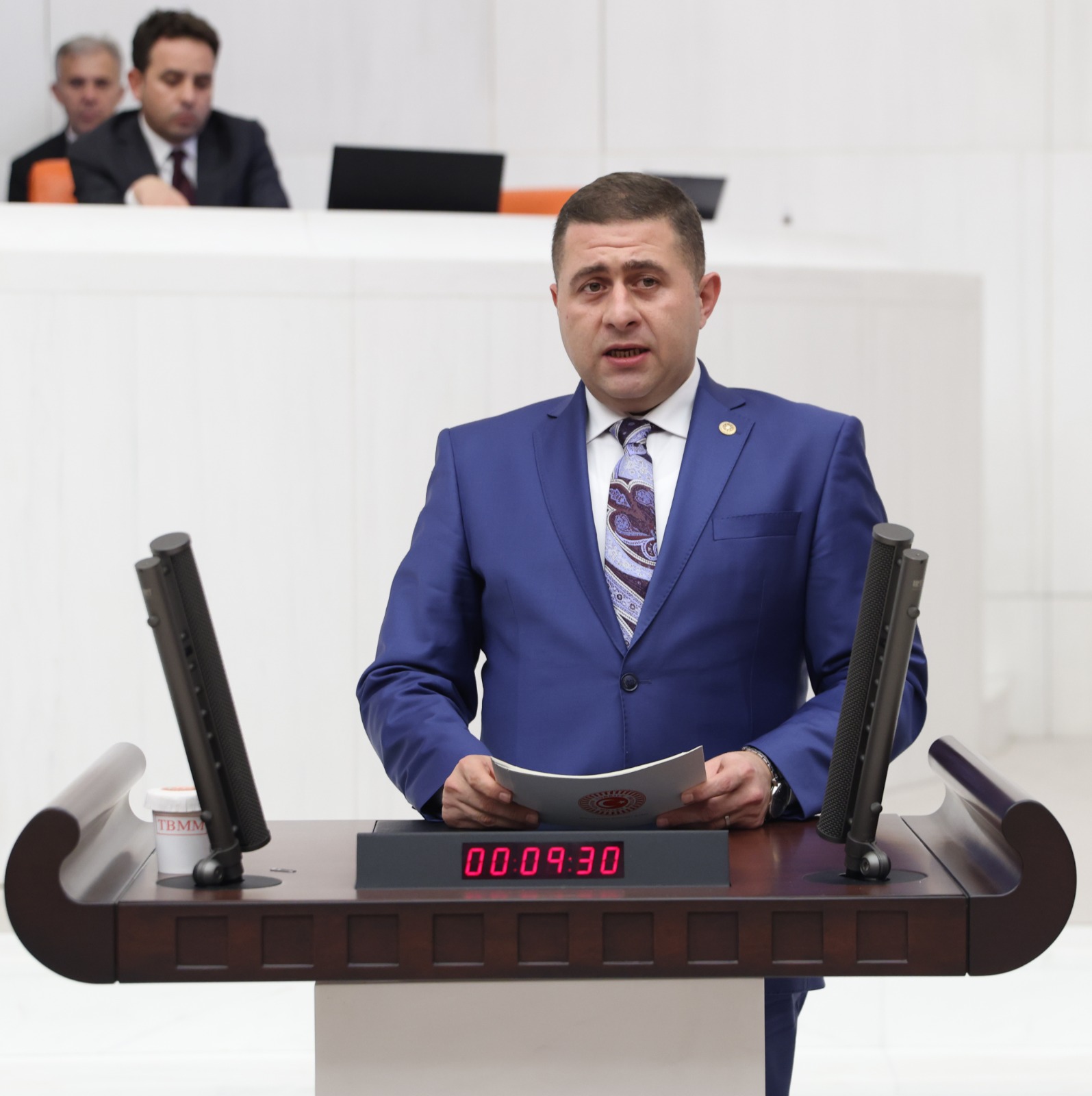 2d305932-e8e7-465c-b83b-84a5bb381f51