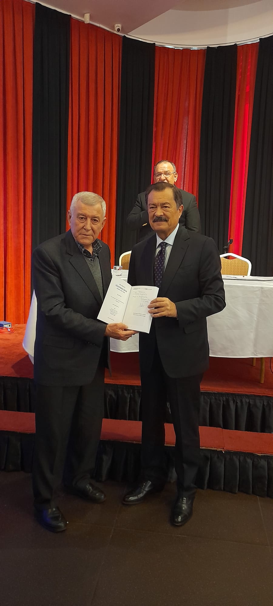 88edf0ff-494e-4cca-9417-a65f01dfdcba