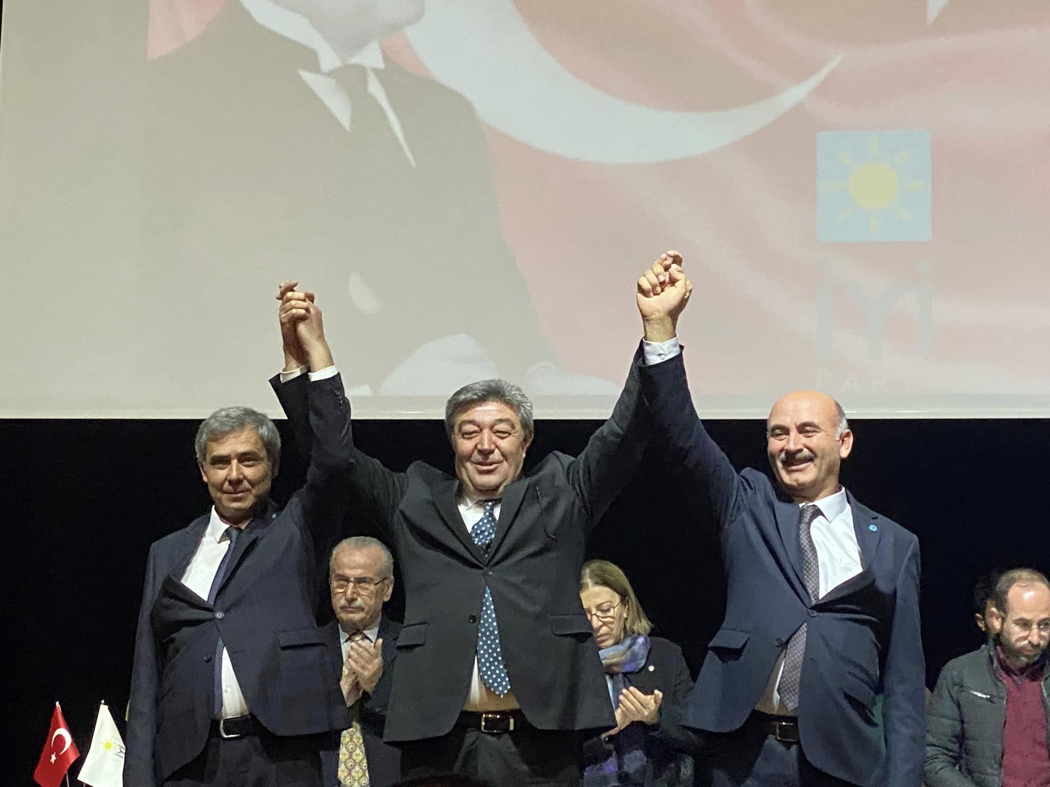 326949236_1204087883867742_2142389821224363837_n