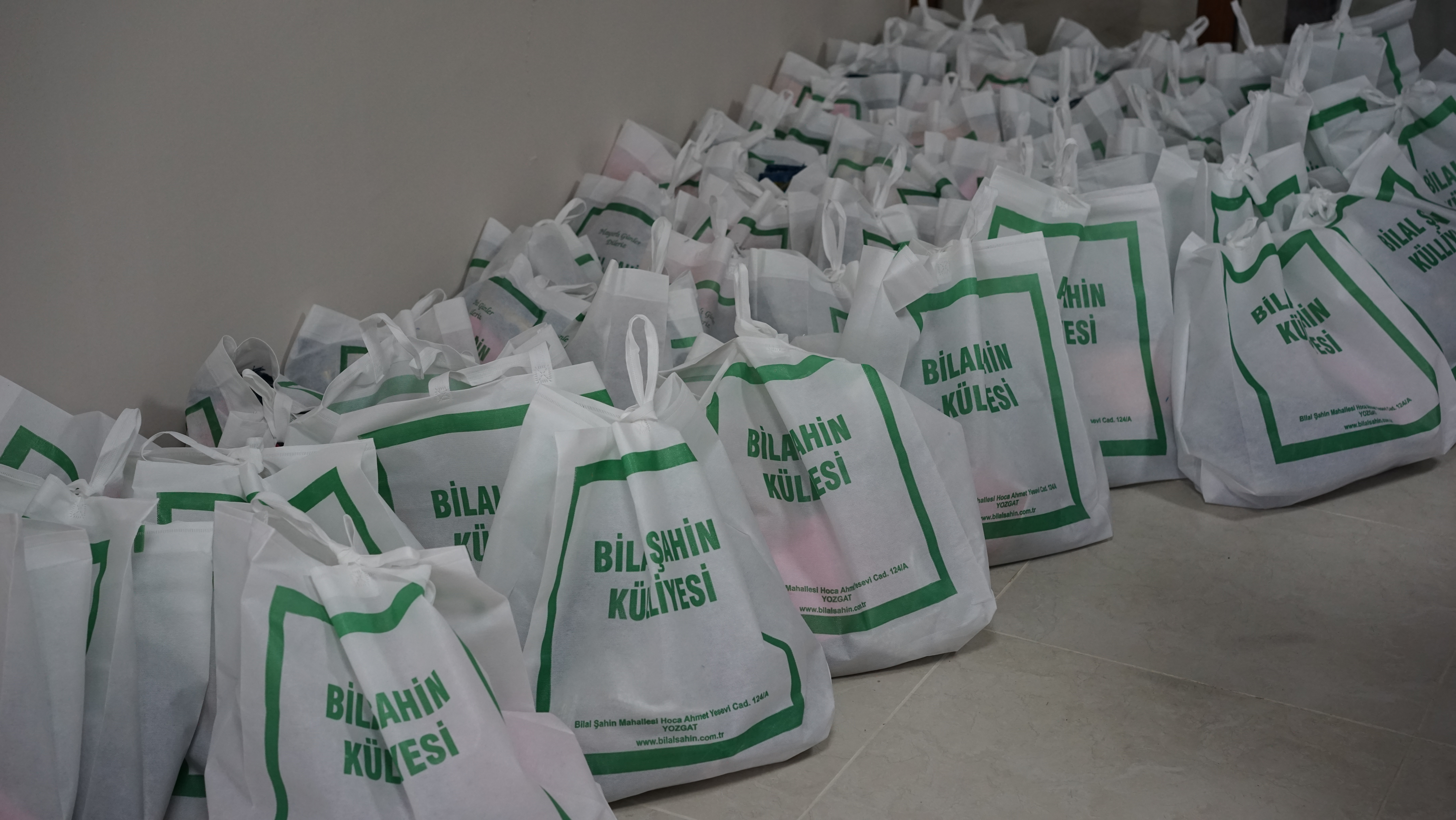 Hayırsever İş İnsanı Bilal Şahin'den depremzedelere yardım eli (2)
