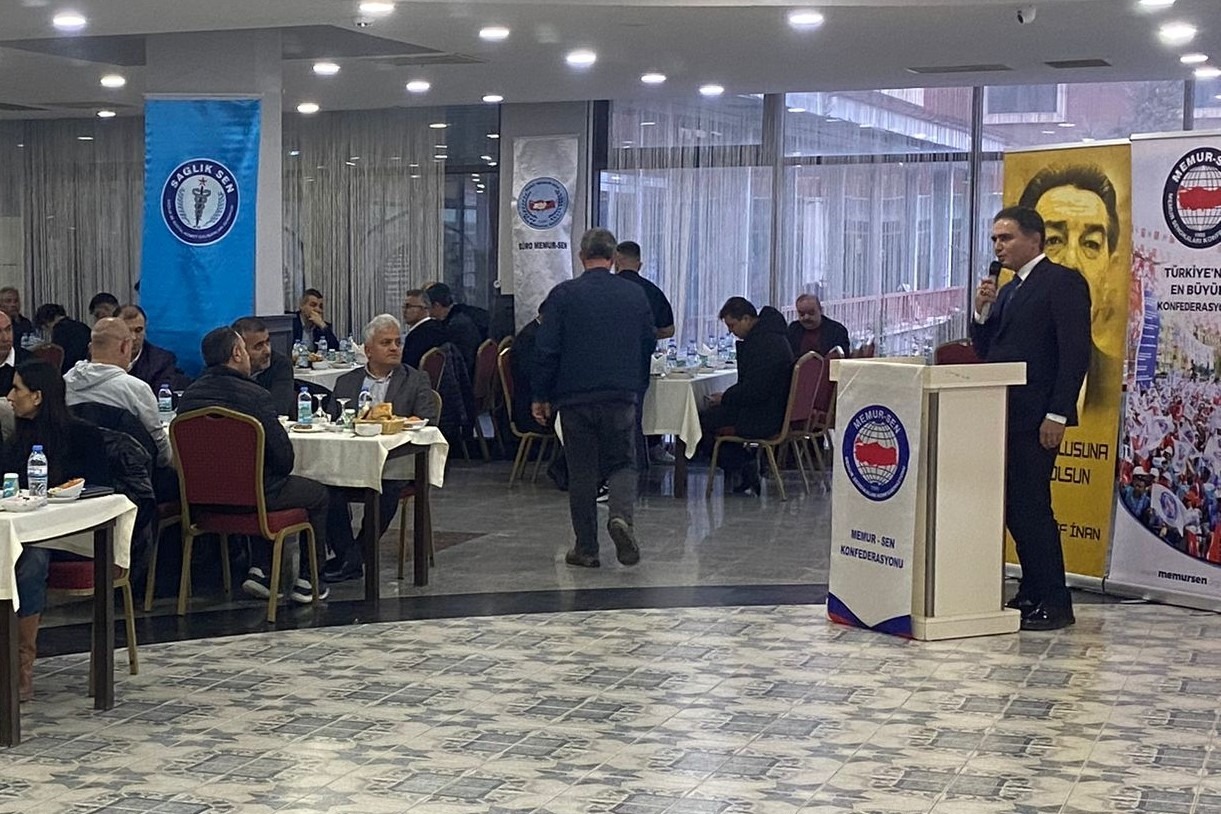 İskender Minar Yozgat’ta gönüllere dokunuyor  (2)