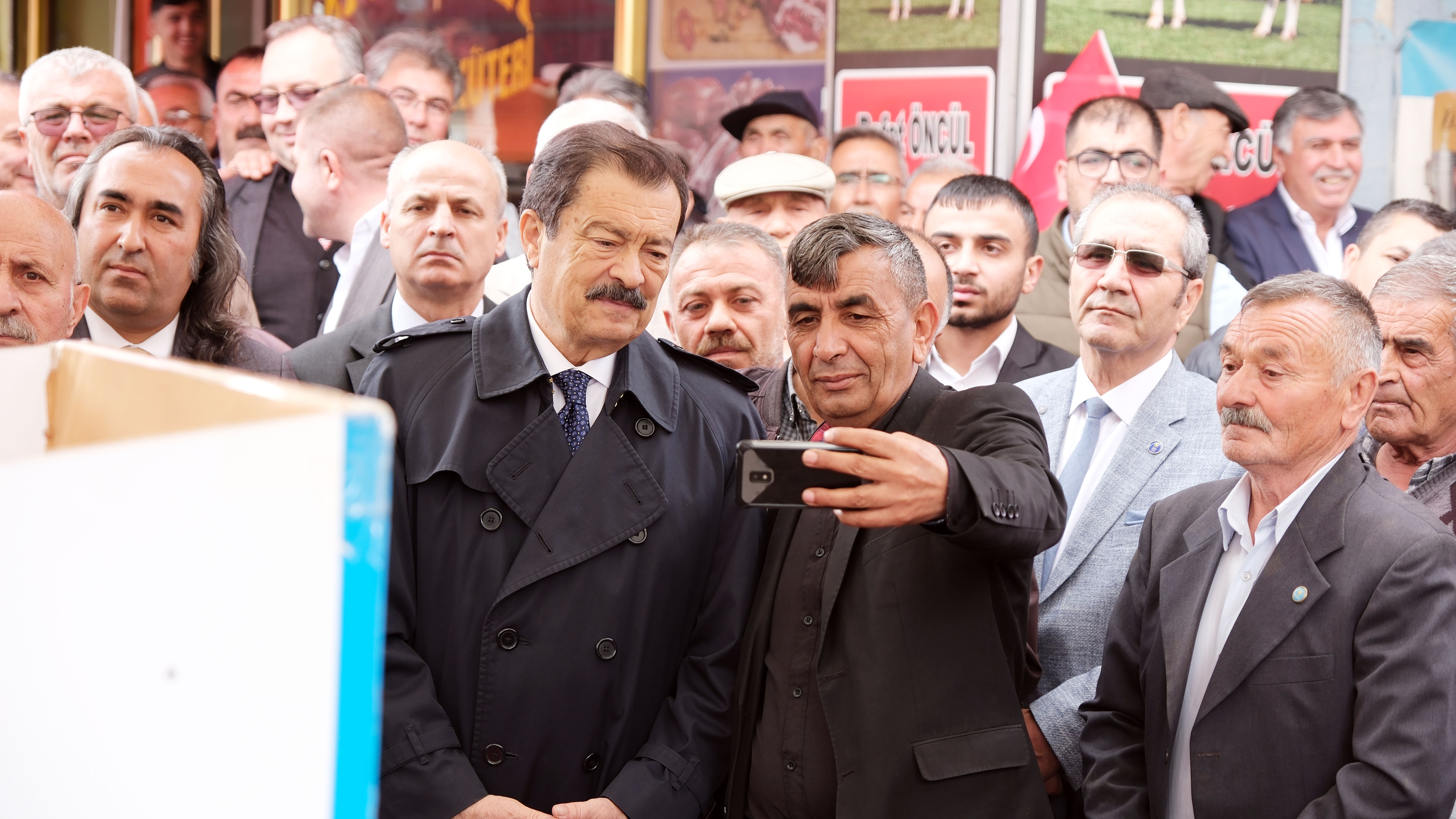 Kayalar, Bizim İşimiz Memleketimizin İşi (10)