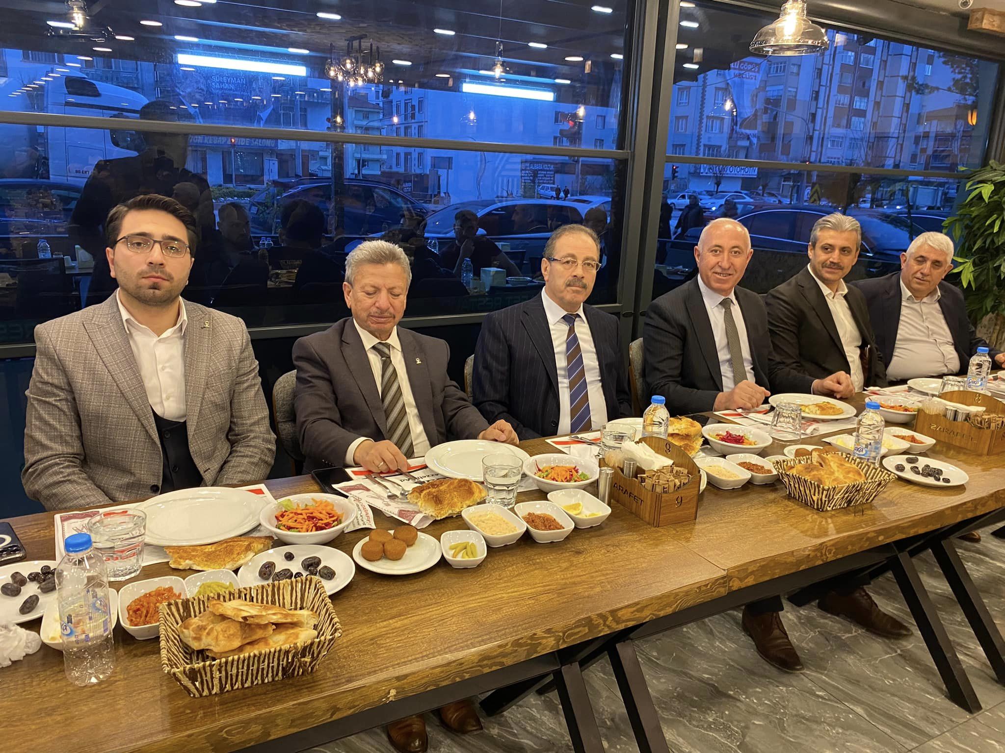 Abdulkadir Akgül: “Yozgat siyaset üstüdür”
