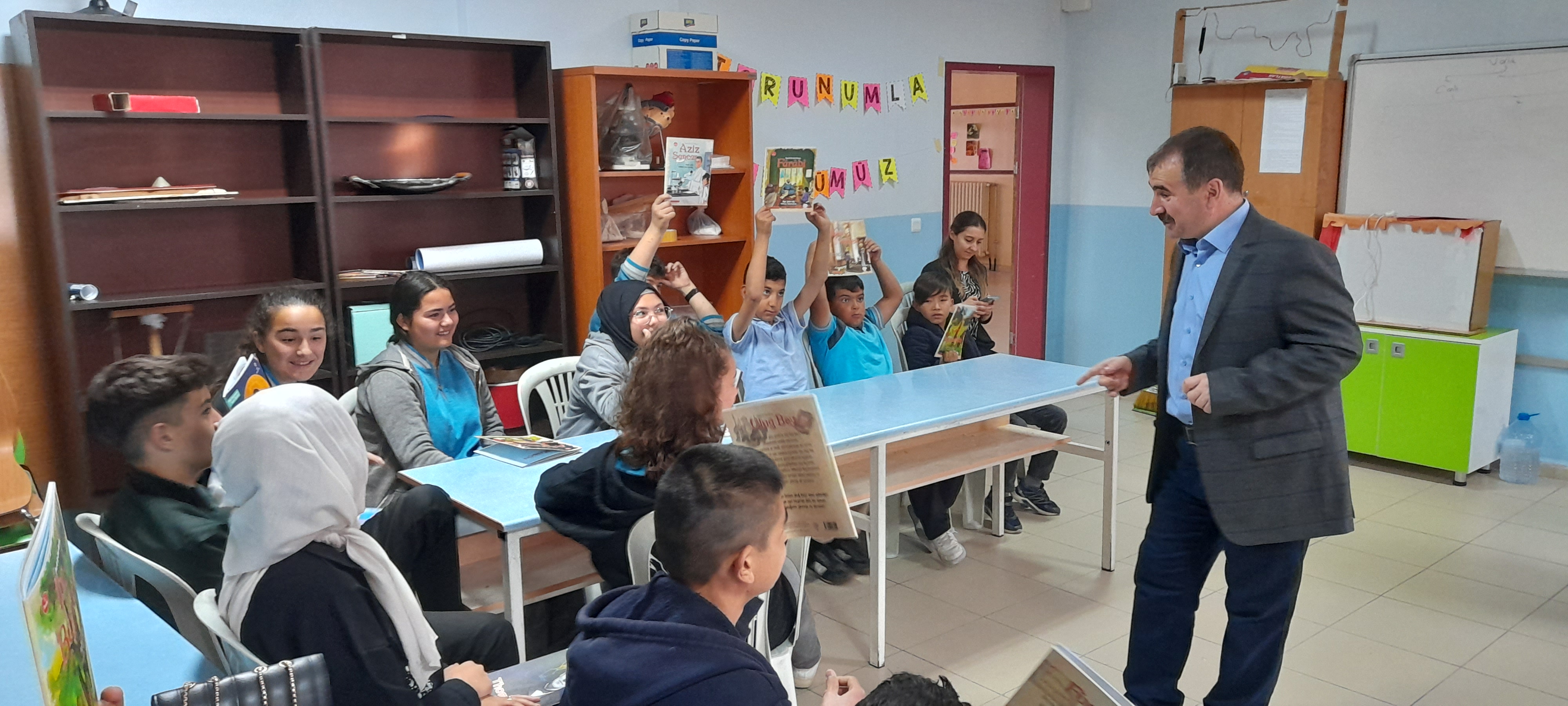 Mustafa Böyükata, Bilim Söyleşilerine Yenifakılı'da devam etti (3)