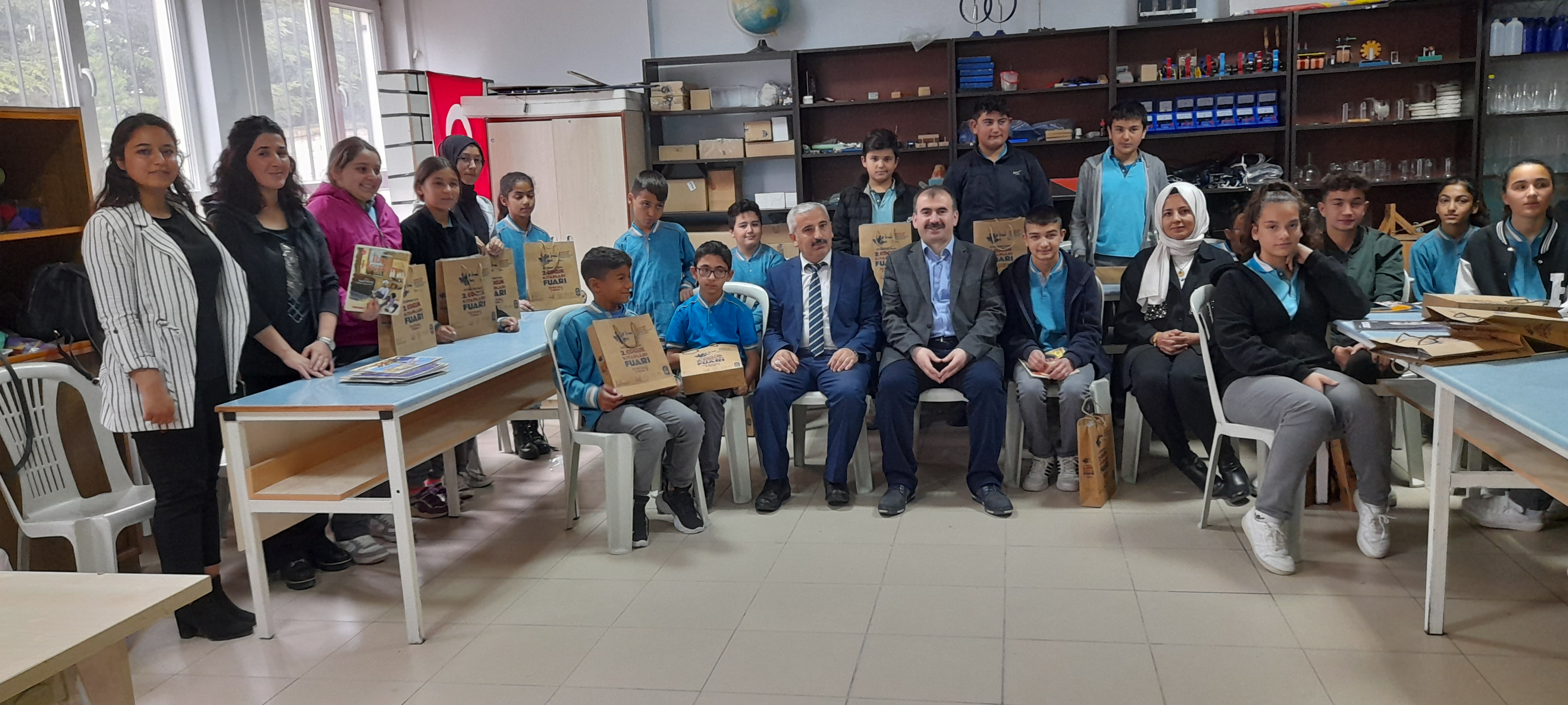 Mustafa Böyükata, Bilim Söyleşilerine Yenifakılı'da devam etti (4)