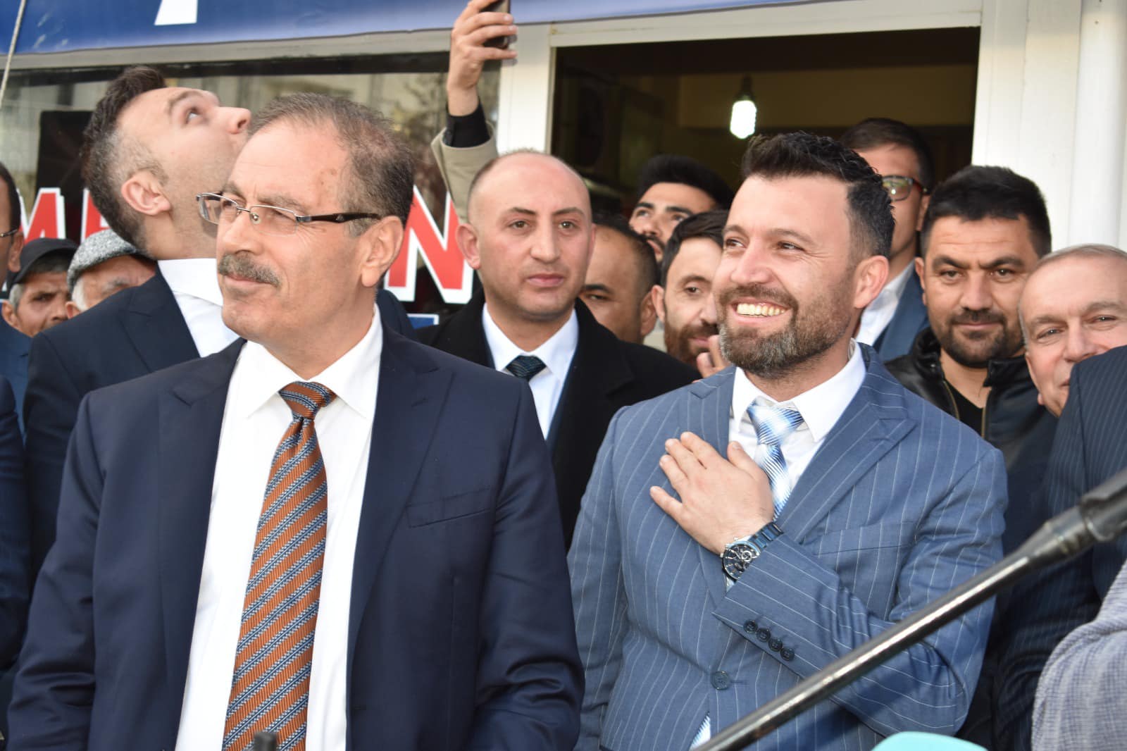 Süleyman Şahan, Türkiye'nin AK Parti'ye ihtiyacı var (1)