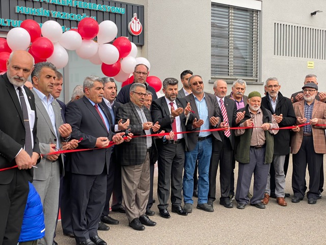 Eislingen Muhsin Yazıcıoğlu Camii dualarla ibadete açıldı (1)