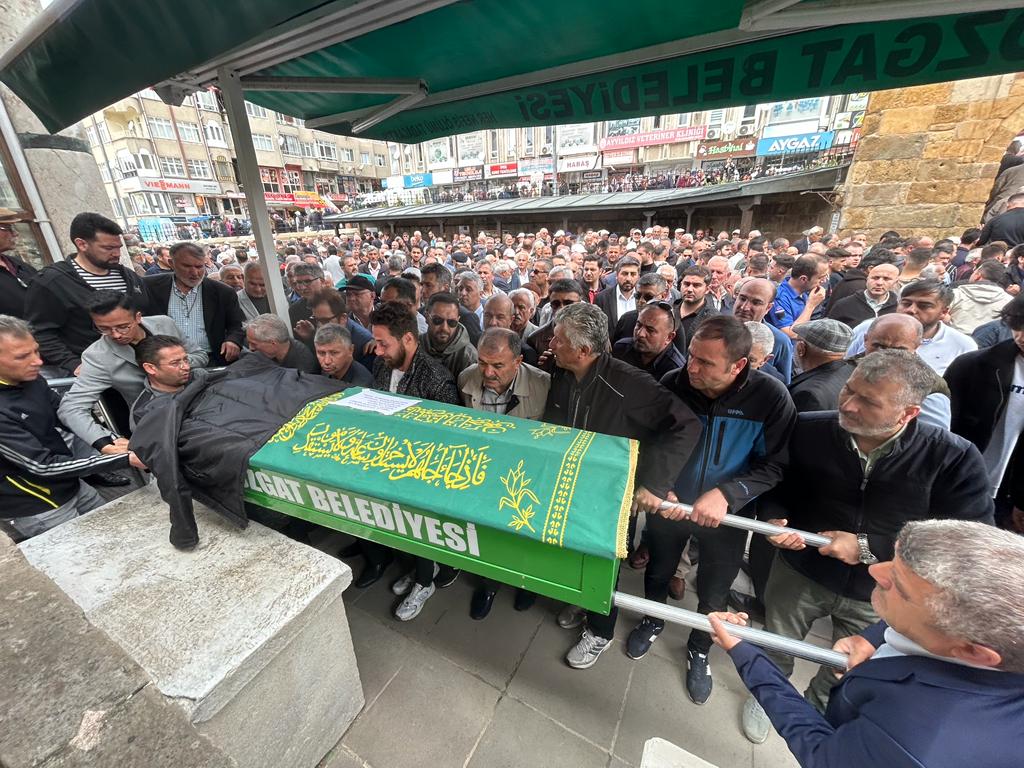 Hüseyin Karakoç son yolculuğuna uğurlandı (3)