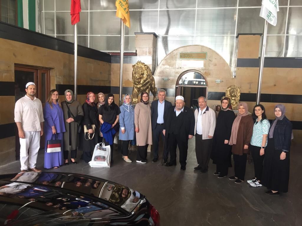 Sorgun Anadolu İmam Hatip'ten Hayırsever İşadamı Bilal Şahin’e Teşekkür Plaketi (1)