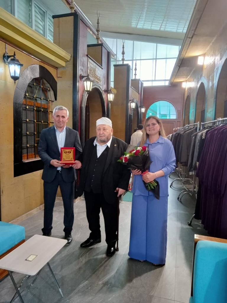 Sorgun Anadolu İmam Hatip'ten Hayırsever İşadamı Bilal Şahin’e Teşekkür Plaketi (3)