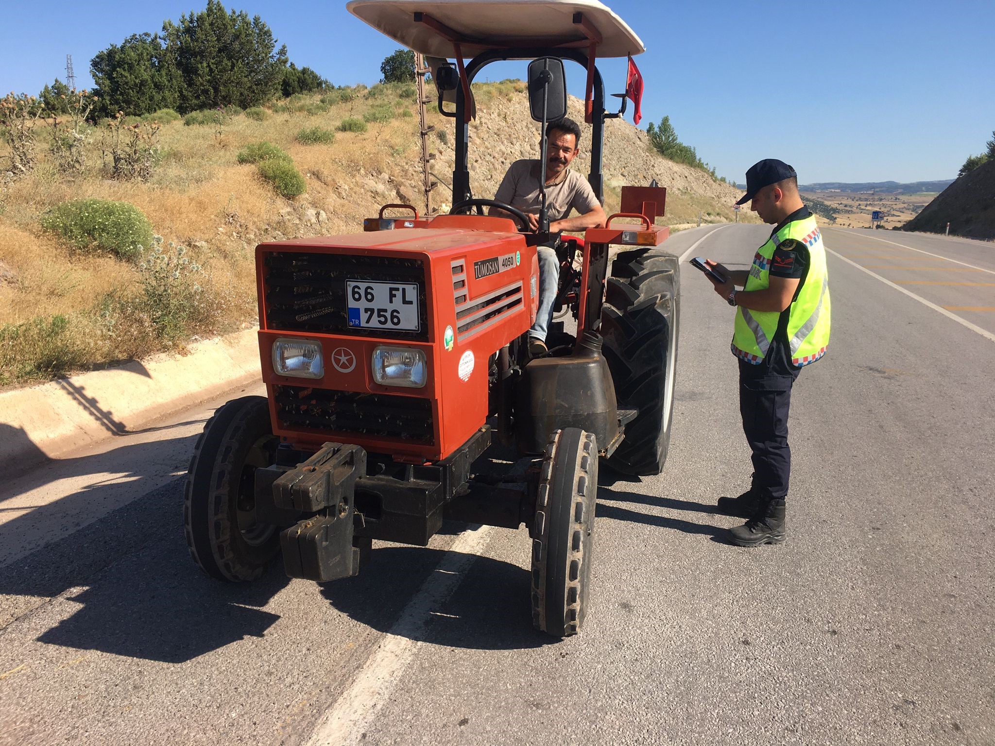 Trafik Timleri hız konusunda sürücüleri uyardı