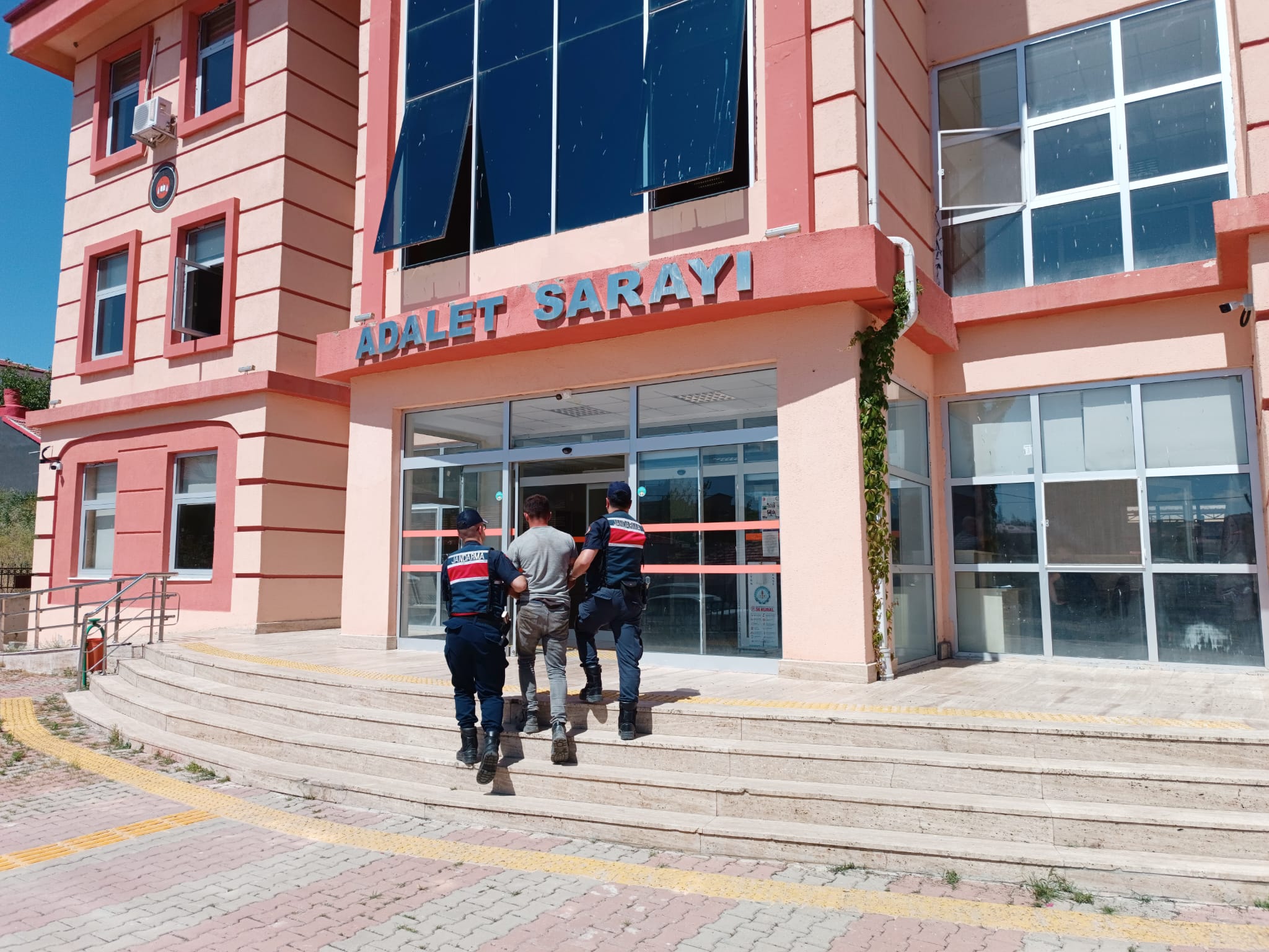 Yozgat’ta hakkında 20 yıl 2 ay hapis cezası bulunan firari yakalandı