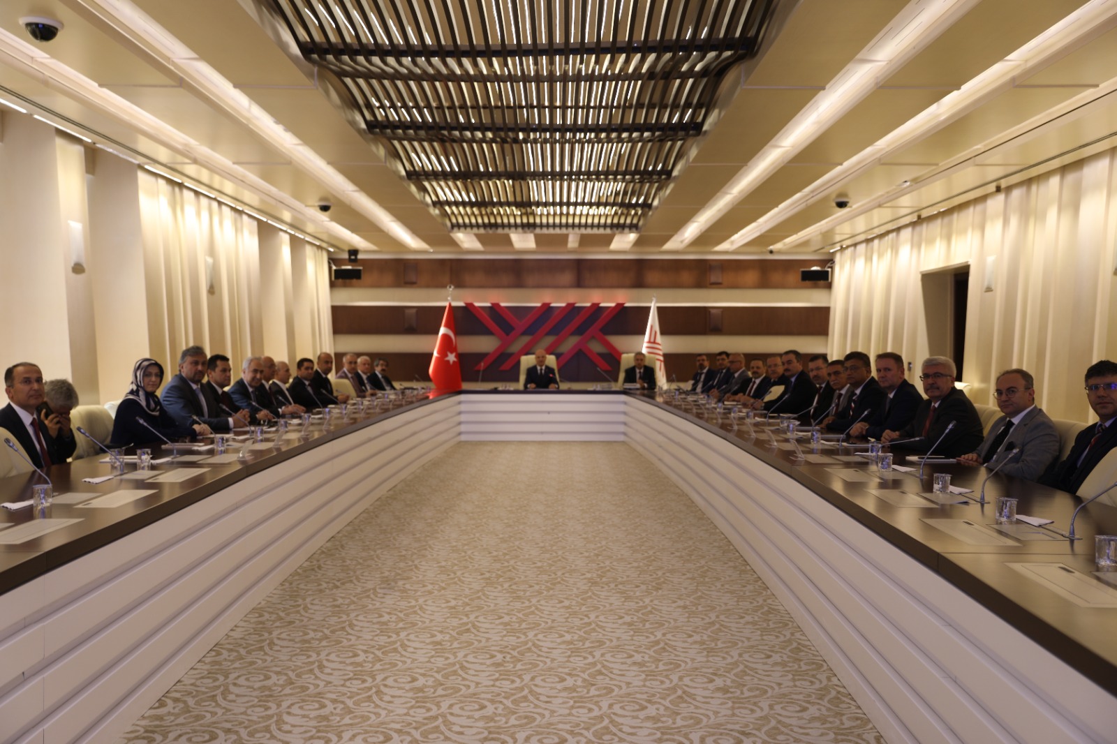 Prof. Dr. Evren Yaşar Rektör belgesini aldı (2)