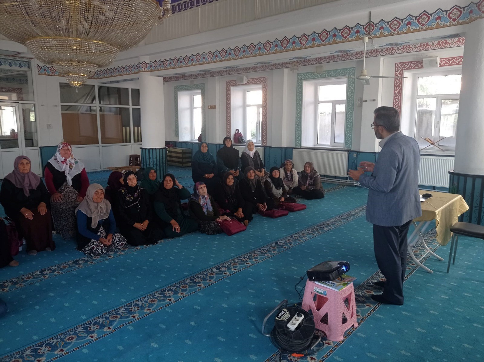 Akdağmadeni’nde umrecilere seminer düzenlendi (1)