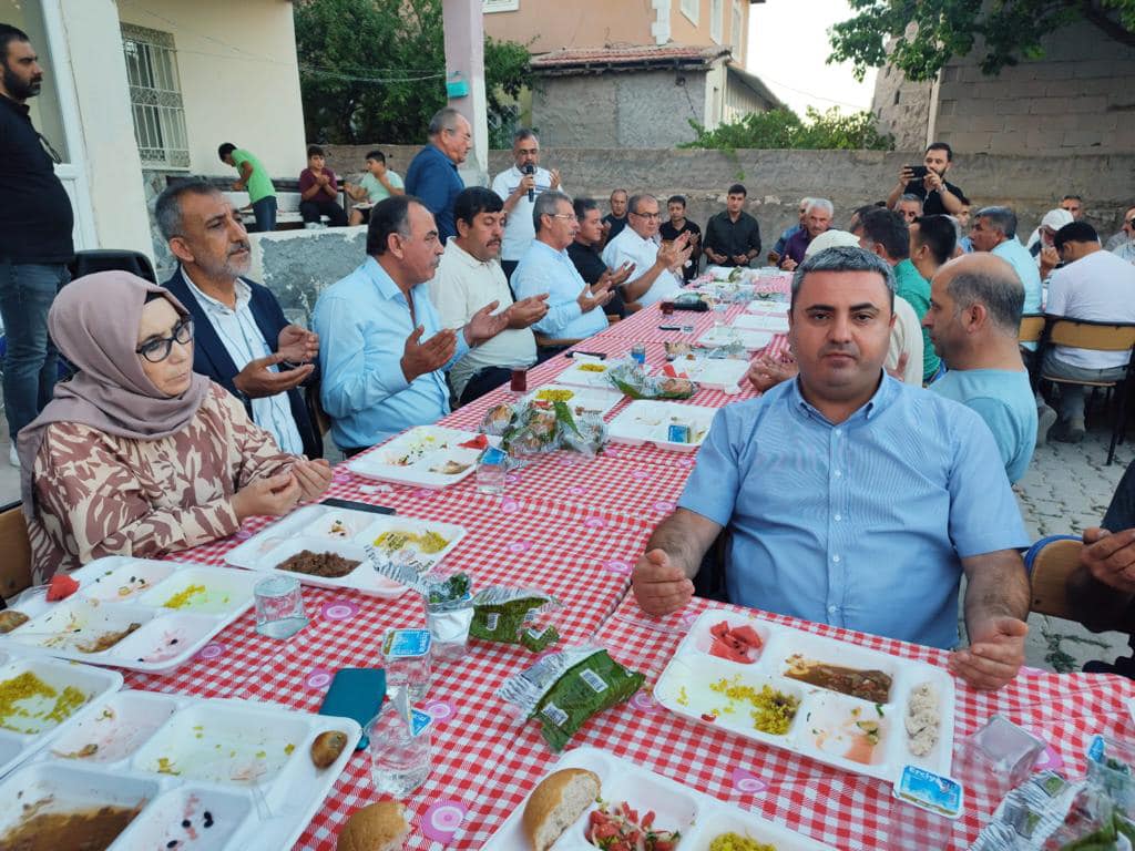 Hüseyin Akay, Yozgatlı çiftçilerle buluştu (2)