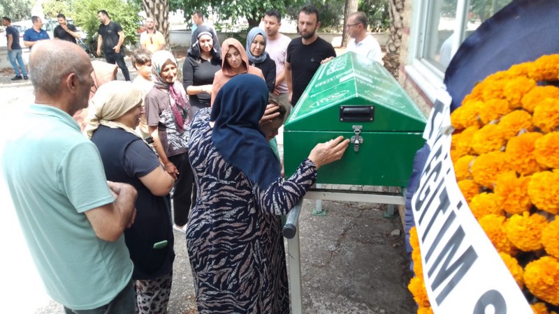 Yozgatlı Öğretmen Fethiye'yi Yasa Boğdu (1)