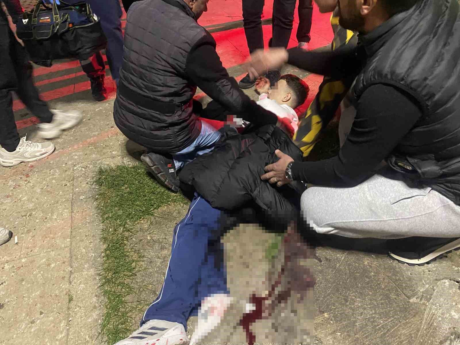 Bursa'da parkta bıçaklı kavga: 16 yaşındaki çocuk yaralandı