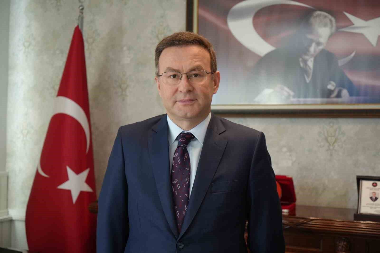 Cumhurbaşkanı Erdoğan'dan ödül alan Kaymakam Demirelli: 'İdareci mazeret üretmez, imkansızlıklar içinde başarır'