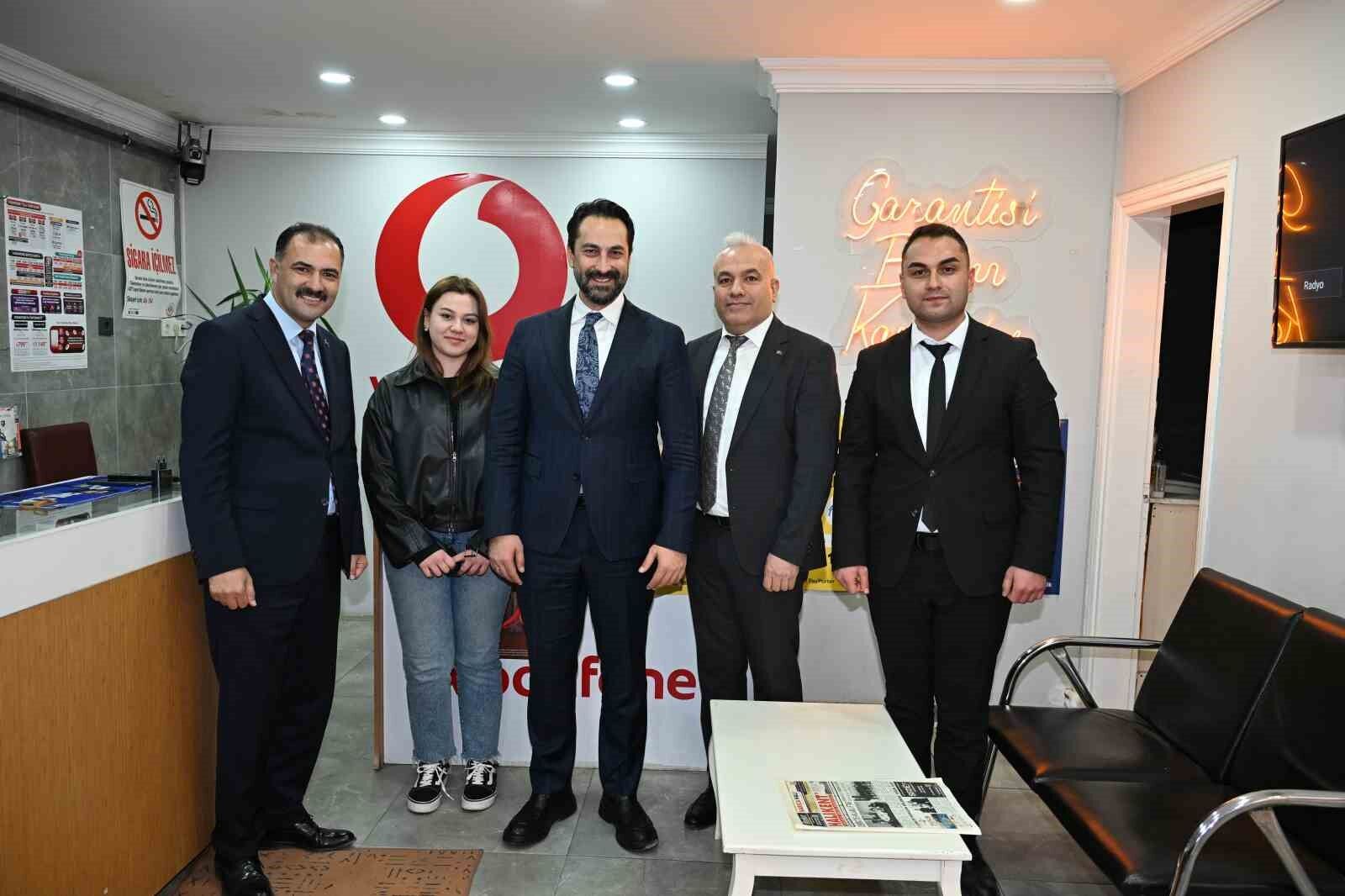 Demirci'de 5 bin kişilik iftar sofrası kuruldu