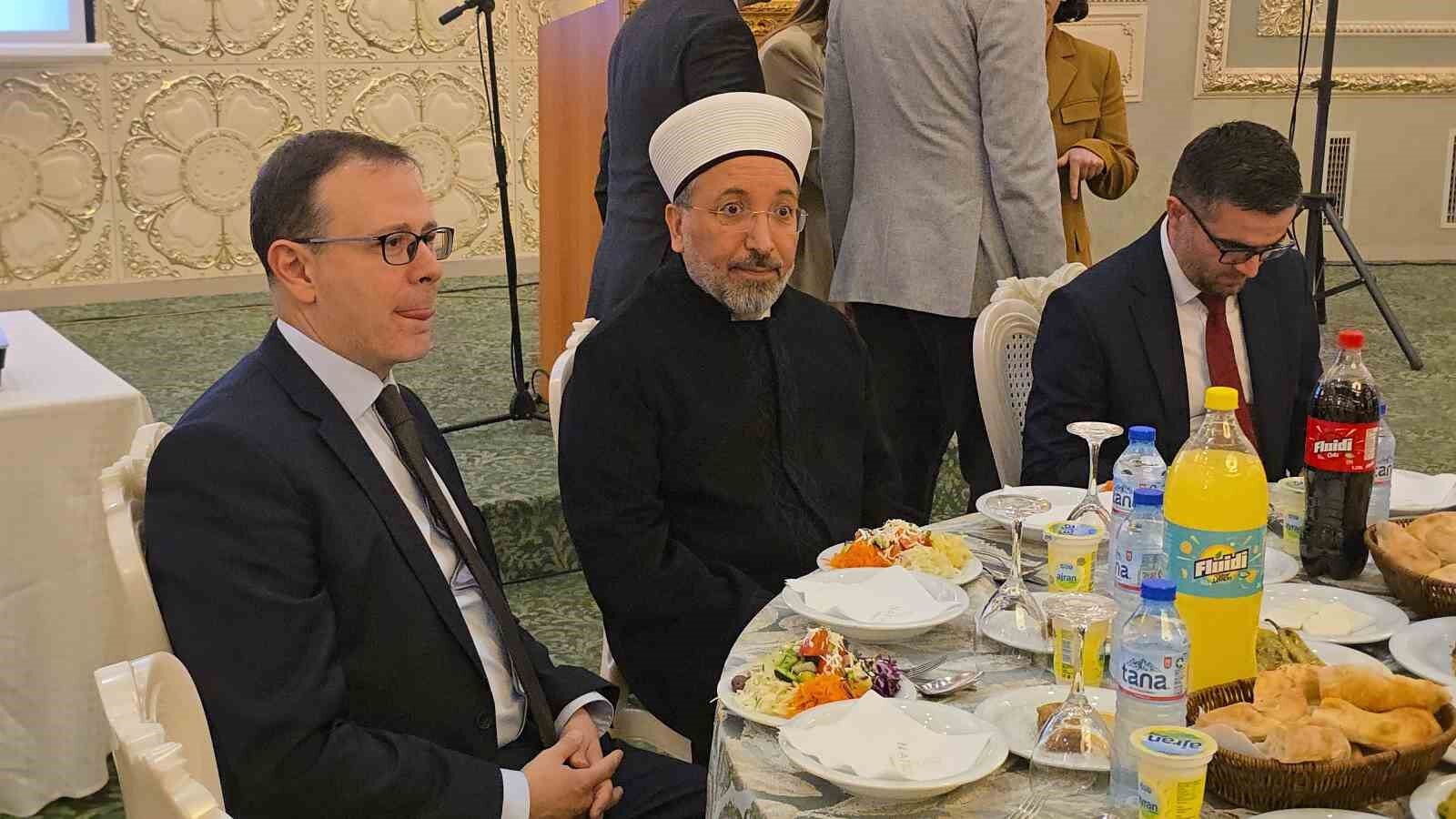 Diyanet İşleri Başkanlığı ve Türkiye Diyanet Vakfı'ndan Kosova'da iftar programı