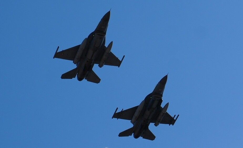 Edirne semalarında F-16 ve Akıncı'dan prova uçuşu